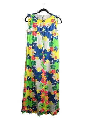 #300.Vintage 1960's 0r 1970's Malia Honolulu Floral Maxi Dress.